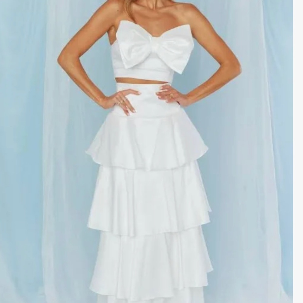 Brand new Show me your MuMu White Skirt